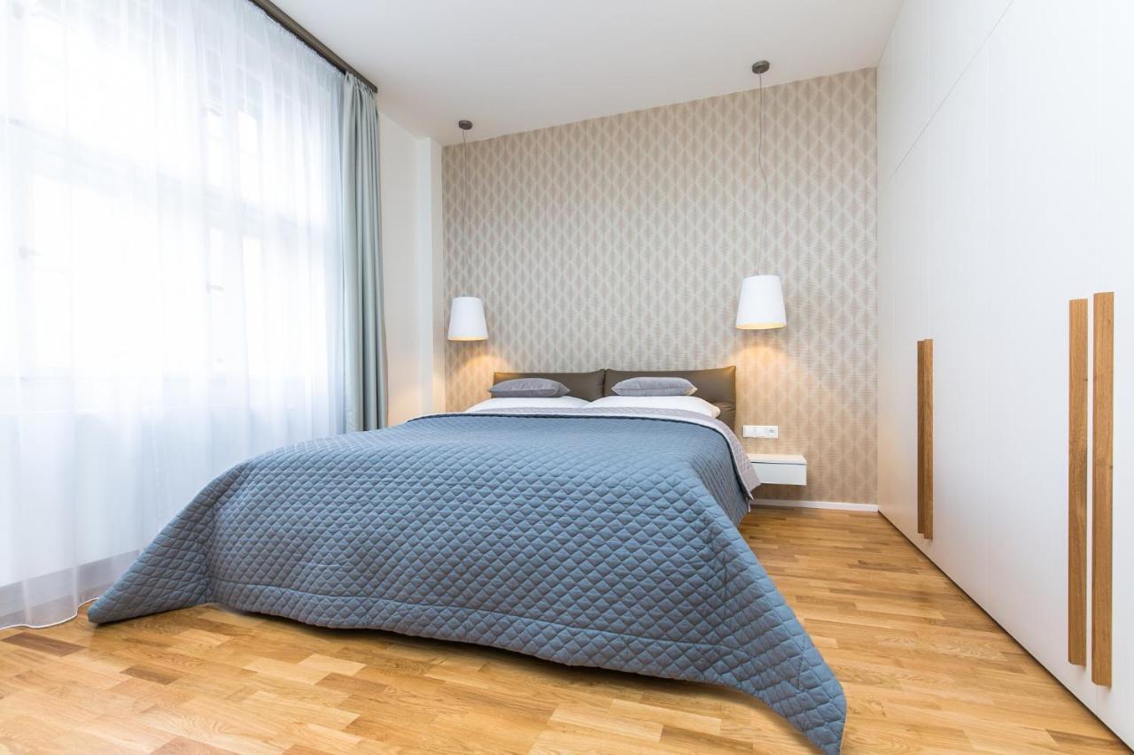 Unique Old Town Apartments At Palace Dlouha Prague Ngoại thất bức ảnh