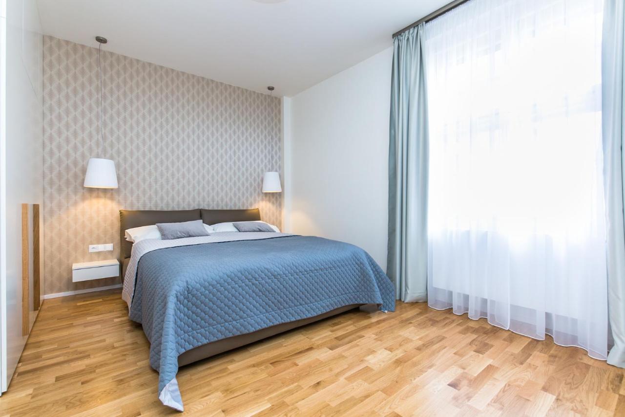 Unique Old Town Apartments At Palace Dlouha Prague Ngoại thất bức ảnh
