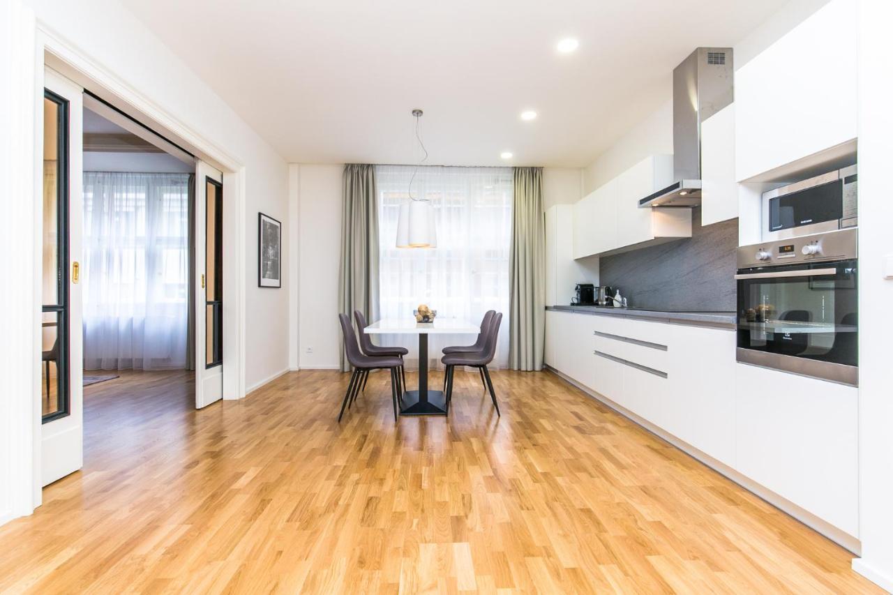 Unique Old Town Apartments At Palace Dlouha Prague Ngoại thất bức ảnh