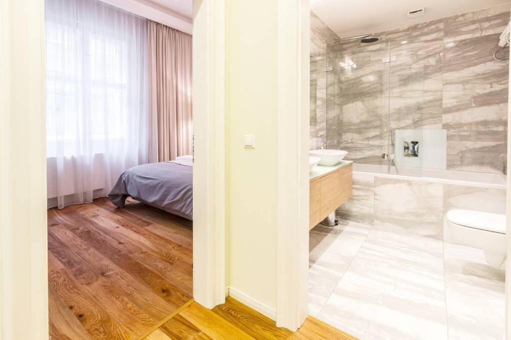 Unique Old Town Apartments At Palace Dlouha Prague Ngoại thất bức ảnh
